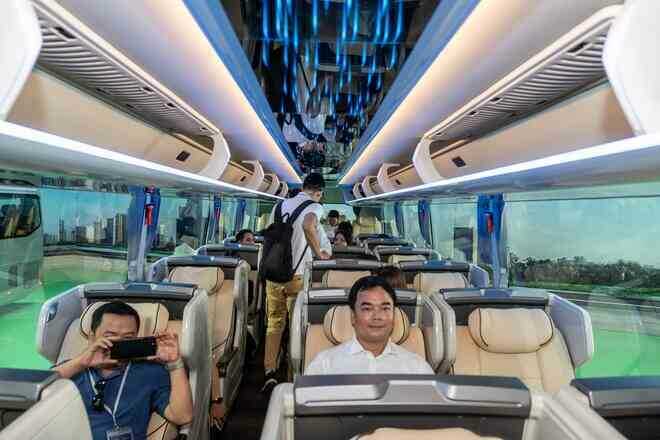 Khám phá nhanh xe buýt Mercedes-Benz tại Việt Nam: Sang xịn không kém khoang thương gia máy bay - Ảnh 15.