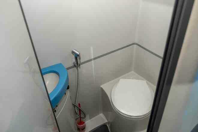 Khám phá nhanh xe buýt Mercedes-Benz tại Việt Nam: Sang xịn không kém khoang thương gia máy bay - Ảnh 25.