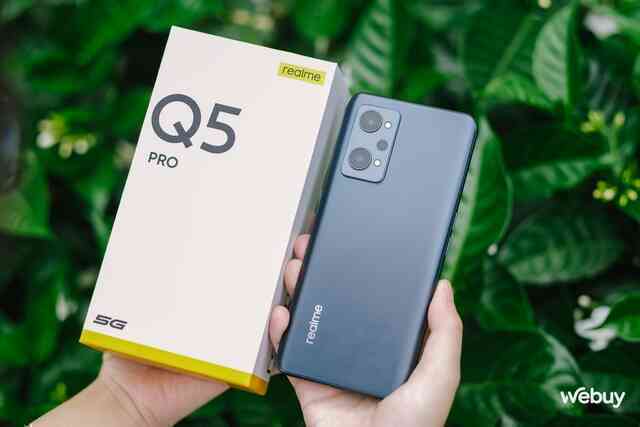 realme Q5 Pro giá hơn 7 triệu có màn hình AMOLED 120Hz, chip Snapdragon 870, sạc siêu nhanh 80W