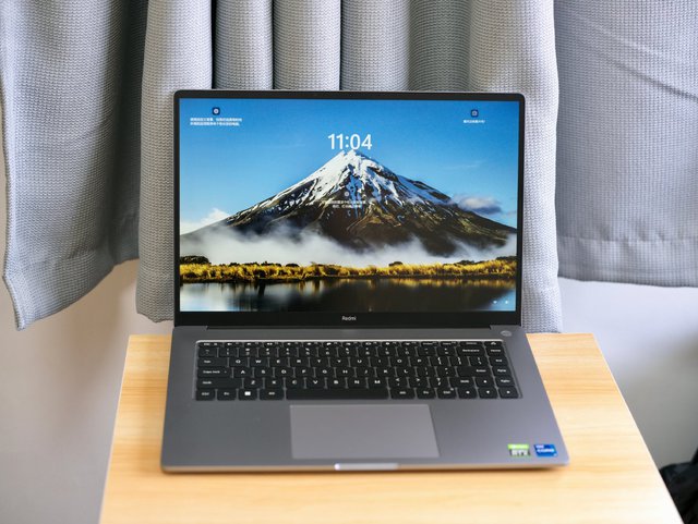 Xiaomi ra mắt RedmiBook Pro 2022 phiên bản dùng chip Ryzen 6000H, giá từ 18.3 triệu đồng