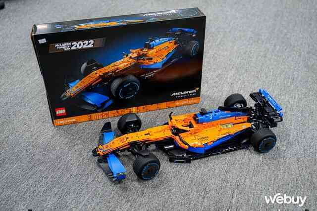Lần đầu chơi LEGO 1432 mảnh: Mất 10 tiếng mới ghép xong, thành hình xe đua F1 McLaren chân thật đến từng chi tiết - Ảnh 1.