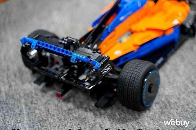 Lần đầu chơi LEGO 1432 mảnh: Mất 10 tiếng mới ghép xong, thành hình xe đua F1 McLaren chân thật đến từng chi tiết - Ảnh 14.