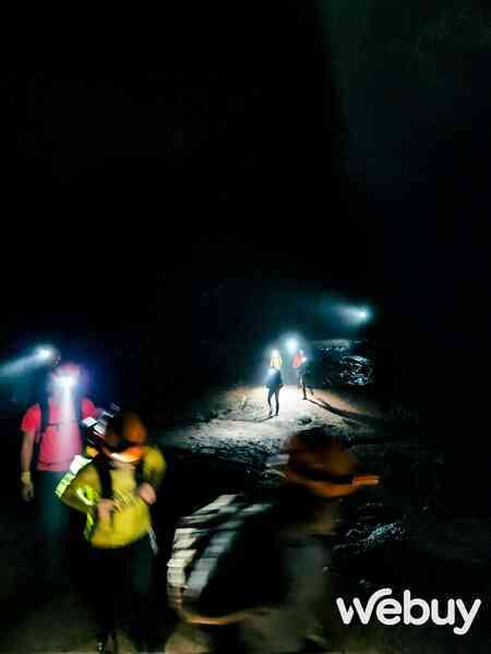 Hành trình khám phá hang động Pygmy và tận hưởng trải nghiệm &quot;qua đêm&quot; giữa núi rừng theo cách không ngờ tới - Ảnh 4.