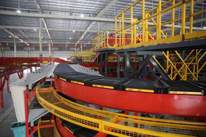 Khánh thành trung tâm trung chuyển Củ Chi mới, J&T Express hướng đến mục tiêu trở thành thương hiệu chuyển phát nhanh hàng đầu Việt Nam - Ảnh 4. Khánh thành trung tâm trung chuyển Củ Chi mới, J&T Express hướng đến mục tiêu trở thành thương hiệu chuyển phát nhanh hàng đầu Việt Nam - Ảnh 4.