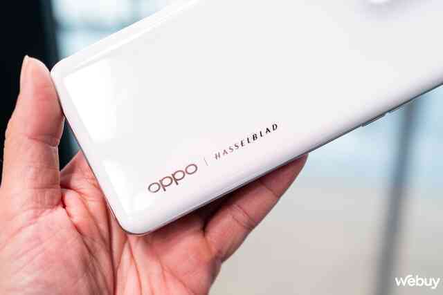 Trên tay OPPO Find X5 Pro: Thiết kế đã hài hoà hơn, camera AI nâng cấp mạnh, giá 33 triệu liệu có quá đắt? - Ảnh 8. Trên tay OPPO Find X5 Pro: Thiết kế đã hài hoà hơn, camera AI nâng cấp mạnh, giá 33 triệu liệu có quá đắt? - Ảnh 8.