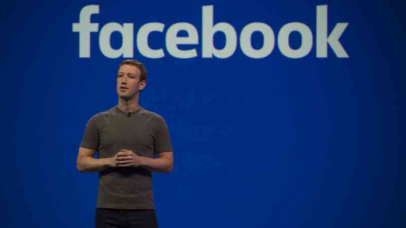 Facebook hết thời, trở thành trang mạng dành cho người già: Cái giá của việc ‘núp bóng’ Mark Zuckerberg - CEO bao năm chỉ mặc chiếc áo phông xám và quần jeans? - Ảnh 2. Facebook hết thời, trở thành trang mạng dành cho người già: Cái giá của việc ‘núp bóng’ Mark Zuckerberg - CEO bao năm chỉ mặc chiếc áo phông xám và quần jeans? - Ảnh 2.
