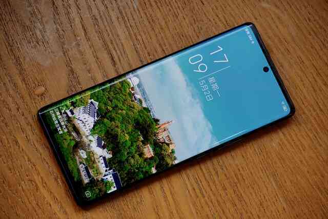ZTE Axon 40 Ultra ra mắt: Thiết kế đẹp hơn Galaxy S22 Ultra, Snapdragon 8 Gen 1, có camera selfie ẩn dưới màn hình, giá 17 triệu - Ảnh 8.