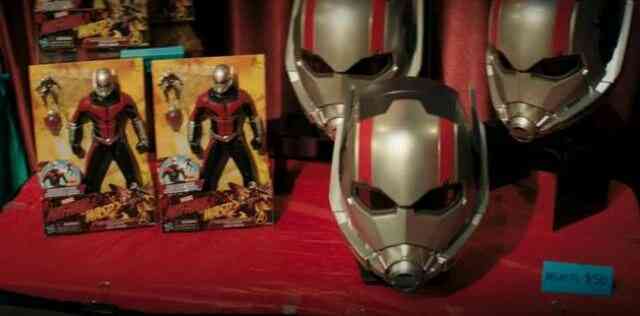 Đếm mỏi tay cũng không hết những chi tiết thú vị liên quan đến Avengers trong tập đầu tiên của Ms. Marvel - Ảnh 12. Đếm mỏi tay cũng không hết những chi tiết thú vị liên quan đến Avengers trong tập đầu tiên của Ms. Marvel - Ảnh 12.