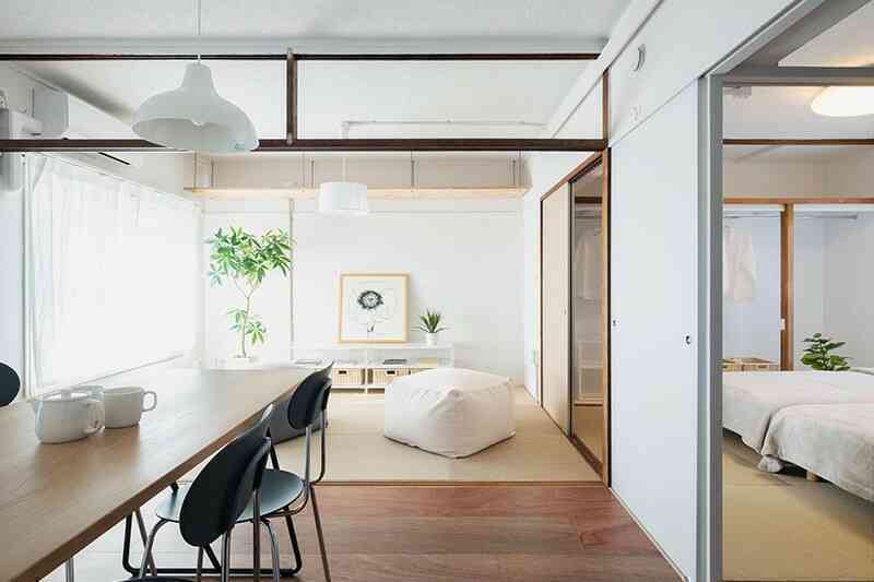 Ghé thăm ngôi nhà 64m2 không có một chiếc tủ nào ở Nhật Bản: Nội thất vẫn sạch sẽ, mới mẻ, rất sáng mắt mà không hề chật chội - Ảnh 10. Ghé thăm ngôi nhà 64m2 không có một chiếc tủ nào ở Nhật Bản: Nội thất vẫn sạch sẽ, mới mẻ, rất sáng mắt mà không hề chật chội - Ảnh 10.