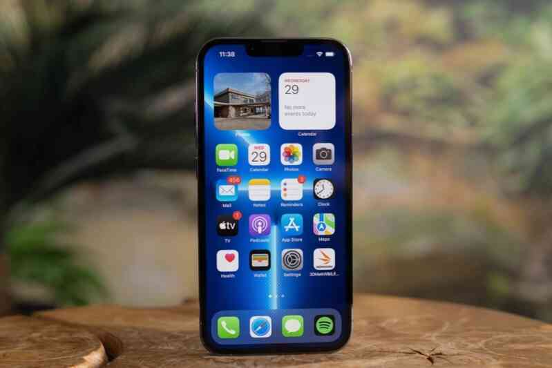 10 năm nữa, giá bán iPhone sẽ tăng lên hơn 6.000 USD? - 1 10 năm nữa, giá bán iPhone sẽ tăng lên hơn 6.000 USD? - 1