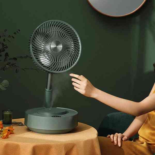 Đầu hè, dân Hà Nội chỉ nhau mấy món đồ này phòng khi mất điện bất chợt - Ảnh 1. Đầu hè, dân Hà Nội chỉ nhau mấy món đồ này phòng khi mất điện bất chợt - Ảnh 1.