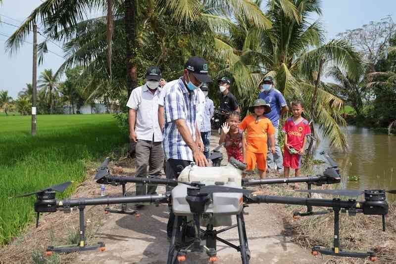 Máy bay nông nghiệp: Từ ý tưởng điên rồ đến việc ứng dụng tại các cánh đồng lớn