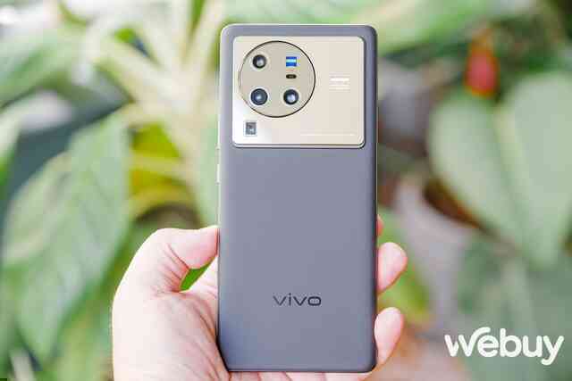 Trải nghiệm nhanh vivo X80 Series: Camera Zeiss hiệu ứng điện ảnh, ngoại hình đẳng cấp, sạc 80W - Ảnh 2. Trải nghiệm nhanh vivo X80 Series: Camera Zeiss hiệu ứng điện ảnh, ngoại hình đẳng cấp, sạc 80W - Ảnh 2.