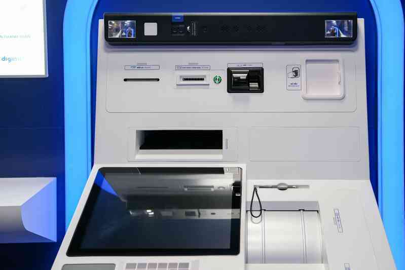 Trải nghiệm rút tiền tại ATM bằng CCCD gắn chip: Quy trình nhanh – gọn – lẹ, đã đến lúc tạm biệt thẻ ATM? - Ảnh 2. Trải nghiệm rút tiền tại ATM bằng CCCD gắn chip: Quy trình nhanh – gọn – lẹ, đã đến lúc tạm biệt thẻ ATM? - Ảnh 2.