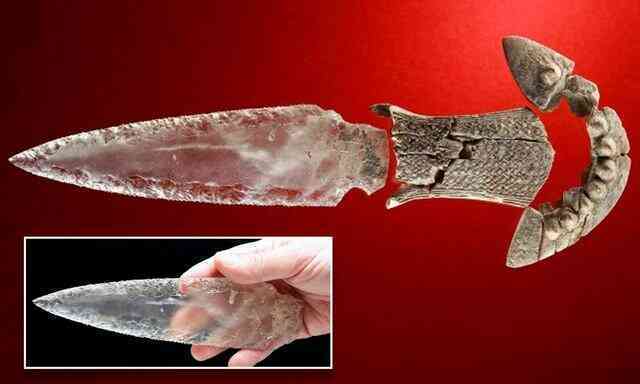 Dao găm pha lê, &quot;ma thuật&quot; 5.000 năm tuổi được tìm thấy tại Tây Ban Nha - Ảnh 2.