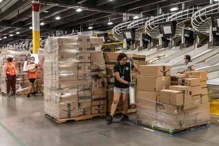 Sức mạnh của Amazon: Xây dựng đa vũ trụ sản phẩm, chỉ 1 thay đổi thuật toán cũng có thể khiến ngành bán lẻ hứng chịu động đất - Ảnh 4. Sức mạnh của Amazon: Xây dựng đa vũ trụ sản phẩm, chỉ 1 thay đổi thuật toán cũng có thể khiến ngành bán lẻ hứng chịu động đất - Ảnh 4.