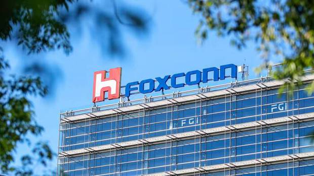 Foxconn gấp rút tuyển dụng nhân sự cho việc sản xuất iPhone 14