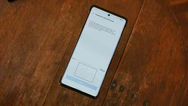 Đây là chiếc smartphone có cảm biến vân tay dưới màn hình tốt nhất hiện nay - Ảnh 1. Đây là chiếc smartphone có cảm biến vân tay dưới màn hình tốt nhất hiện nay - Ảnh 1.