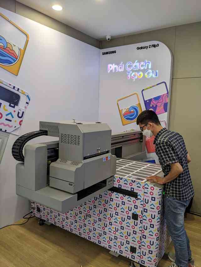 SamCenter mở chương trình tự thiết kế ốp lưng Galaxy Z Flip3 - Ảnh 5. SamCenter mở chương trình tự thiết kế ốp lưng Galaxy Z Flip3 - Ảnh 5.