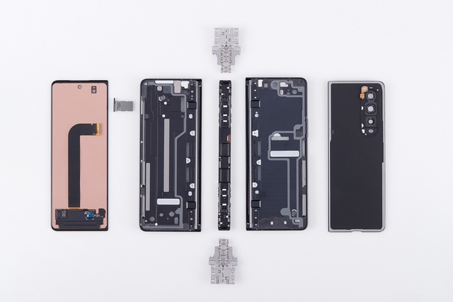 Các chuyên gia từ Samsung chia sẻ các công nghệ tiên tiến tạo nên độ bền bỉ cao của bộ đôi Galaxy Z Fold3 và Z Flip3 - Ảnh 3. Các chuyên gia từ Samsung chia sẻ các công nghệ tiên tiến tạo nên độ bền bỉ cao của bộ đôi Galaxy Z Fold3 và Z Flip3 - Ảnh 3.