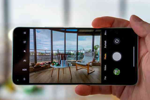 Ảnh thực tế Xiaomi 12 Lite: Smartphone tầm trung đẹp nhất của Xiaomi - Ảnh 4. Ảnh thực tế Xiaomi 12 Lite: Smartphone tầm trung đẹp nhất của Xiaomi - Ảnh 4.