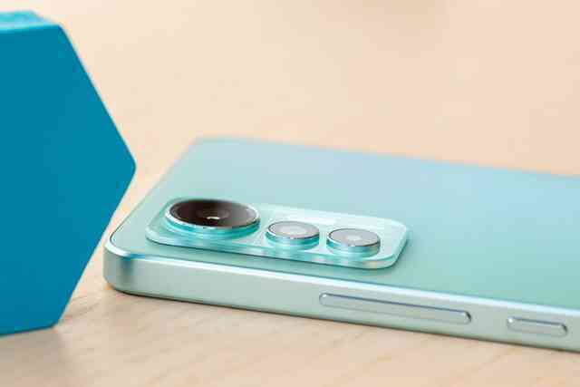 Ảnh thực tế Xiaomi 12 Lite: Smartphone tầm trung đẹp nhất của Xiaomi - Ảnh 5. Ảnh thực tế Xiaomi 12 Lite: Smartphone tầm trung đẹp nhất của Xiaomi - Ảnh 5.