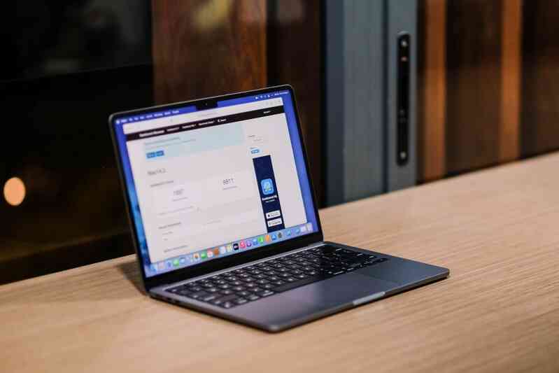 Thiết kế khác biệt, MacBook Air M2 'xách tay' về Việt Nam kỳ vọng sẽ tạo phân khúc mới trên thị trường