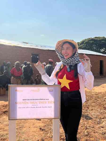 Vlogger Quang Linh: Chàng thợ xây sở hữu loạt video châu Phi triệu views, chung tay cùng HH Thùy Tiên xây giếng từ thiện - Ảnh 8. Vlogger Quang Linh: Chàng thợ xây sở hữu loạt video châu Phi triệu views, chung tay cùng HH Thùy Tiên xây giếng từ thiện - Ảnh 8.