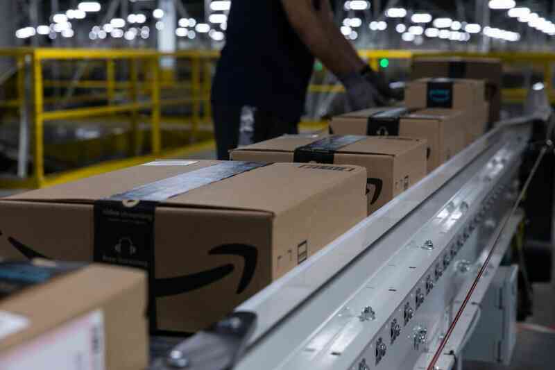 Amazon kiện quản trị viên của hơn 10.000 nhóm Facebook vì thực hiện các đánh giá giả mạo - Ảnh 2. Amazon kiện quản trị viên của hơn 10.000 nhóm Facebook vì thực hiện các đánh giá giả mạo - Ảnh 2.