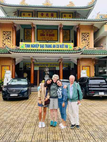 Hy hữu: Cô gái Pháp tìm được gia đình ở Việt Nam nhờ cộng đồng mạng - 4 Hy hữu: Cô gái Pháp tìm được gia đình ở Việt Nam nhờ cộng đồng mạng - 4