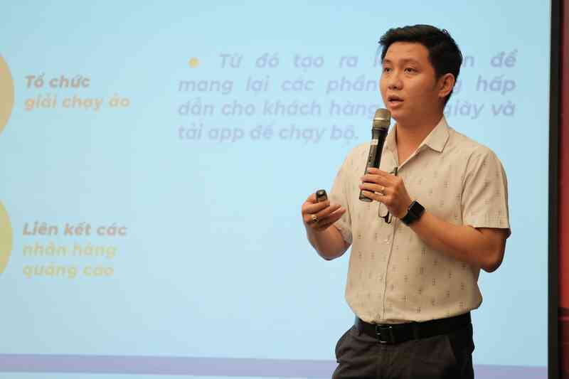 Startup kiểu nhà giàu của RUN Together: Quỹ lớn hỗ trợ từ sớm, chỉ tập trung marketing và sale, từ sản xuất giày tới công nghệ đều thuê ngoài - Ảnh 2. Startup kiểu nhà giàu của RUN Together: Quỹ lớn hỗ trợ từ sớm, chỉ tập trung marketing và sale, từ sản xuất giày tới công nghệ đều thuê ngoài - Ảnh 2.