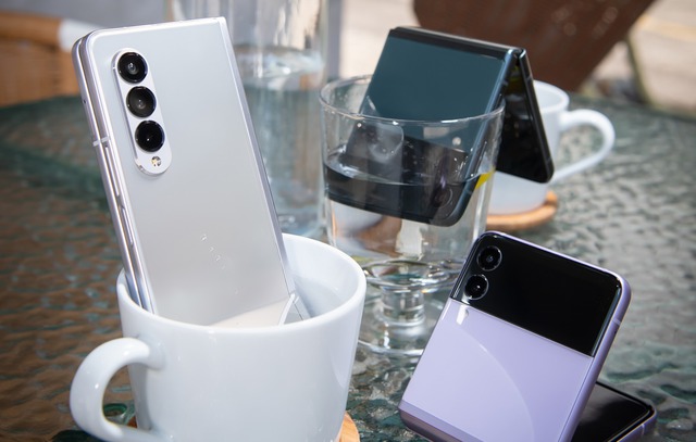 Tại sao Samsung đang rất cần Apple sản xuất iPhone gập - Ảnh 3. Tại sao Samsung đang rất cần Apple sản xuất iPhone gập - Ảnh 3.
