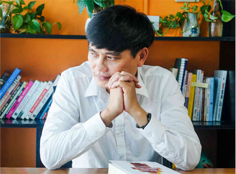 CEO “lò luyện code siêu tốc” kể chuyện đưa hàng ngàn người Việt thất nghiệp, trái ngành trở thành lập trình viên - Ảnh 3.