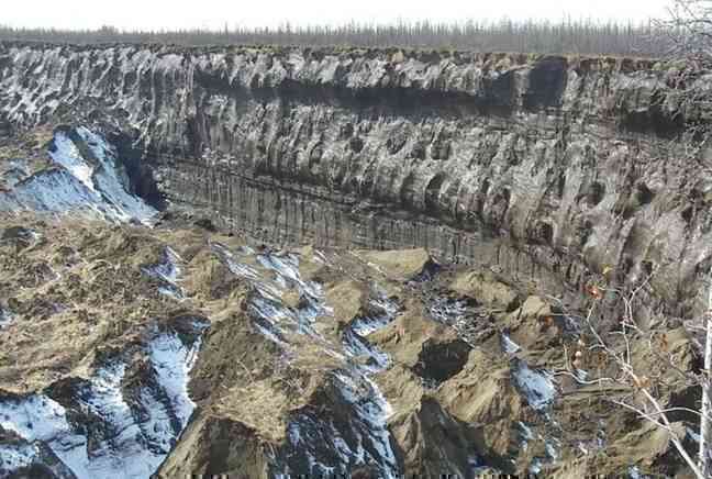 NASA chụp chi tiết lạ của nòng nọc khổng lồ ở Siberia: Các nhà khoa học lập tức cảnh báo - Ảnh 3. NASA chụp chi tiết lạ của nòng nọc khổng lồ ở Siberia: Các nhà khoa học lập tức cảnh báo - Ảnh 3.