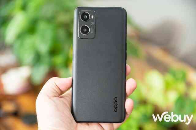 Trên tay OPPO A96 vừa ra mắt: Màn hình 90Hz, Snapdragon 680, pin 5000mAh, giá 6.9 triệu đồng - Ảnh 6. Trên tay OPPO A96 vừa ra mắt: Màn hình 90Hz, Snapdragon 680, pin 5000mAh, giá 6.9 triệu đồng - Ảnh 6.