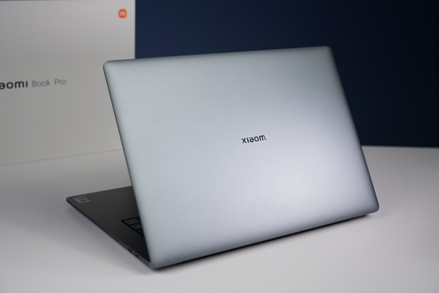Xiaomi Book Pro 2022 ra mắt: Màn hình OLED 4K, Intel Gen 12, giá từ 20.5 triệu đồng