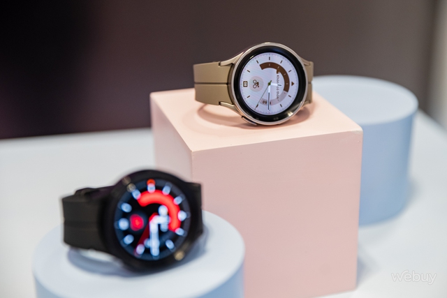 Trên tay Galaxy Watch5 series: Hai phiên bản, tập trung theo dõi sức khoẻ, pin nâng cấp, giá từ 6.9 triệu đồng