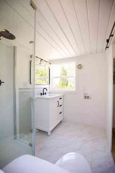 Căn nhà rộng chưa đến 20m² nhưng có thiết kế tiện nghi đến bất ngờ - Ảnh 18. Căn nhà rộng chưa đến 20m² nhưng có thiết kế tiện nghi đến bất ngờ - Ảnh 18.