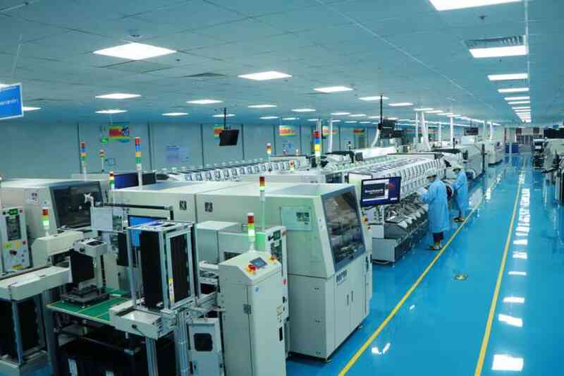 Việt Nam đang nổi lên với vai trò như một trung tâm sản xuất điện thoại toàn cầu - Ảnh 3. Việt Nam đang nổi lên với vai trò như một trung tâm sản xuất điện thoại toàn cầu - Ảnh 3.