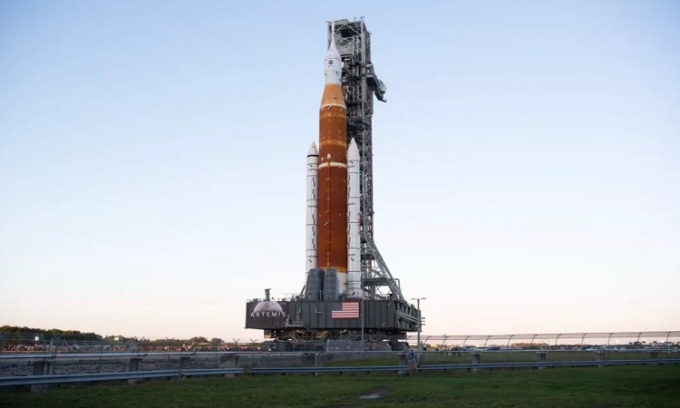 Sau 50 năm, NASA gấp rút quay lại Mặt Trăng: Huấn luyện ngày đêm, chuyến bay sắp diễn ra - Ảnh 3. Sau 50 năm, NASA gấp rút quay lại Mặt Trăng: Huấn luyện ngày đêm, chuyến bay sắp diễn ra - Ảnh 3.