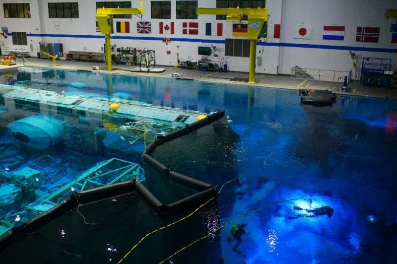 Sau 50 năm, NASA gấp rút quay lại Mặt Trăng: Huấn luyện ngày đêm, chuyến bay sắp diễn ra - Ảnh 4. Sau 50 năm, NASA gấp rút quay lại Mặt Trăng: Huấn luyện ngày đêm, chuyến bay sắp diễn ra - Ảnh 4.