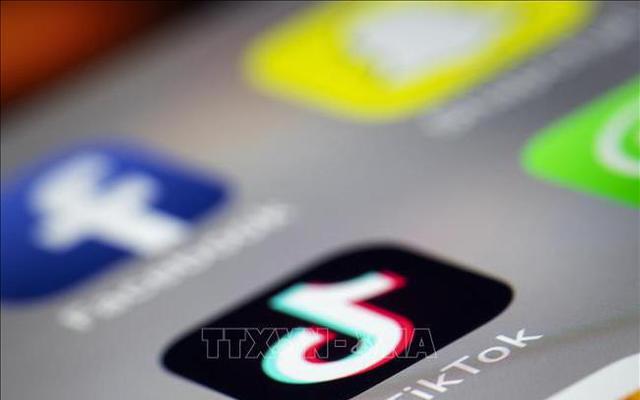 Nga phạt TikTok, Telegram, Zoom, Discord, Pinterest