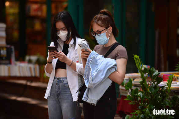 'Khoe thân, phát sex'... để kiếm tiền trên TikTok