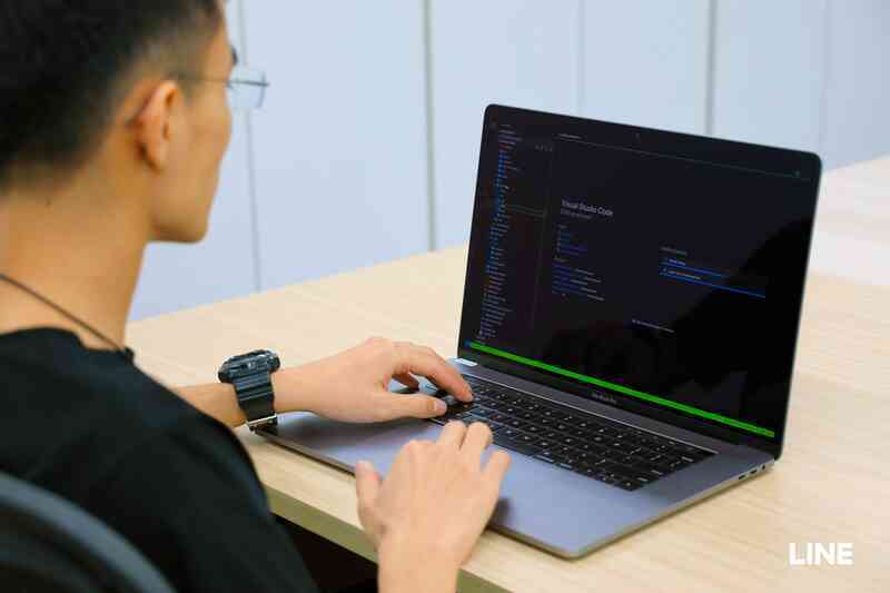 LINE Code Wow 2022 - Thử tài với cuộc thi lập trình quy mô toàn miền Bắc