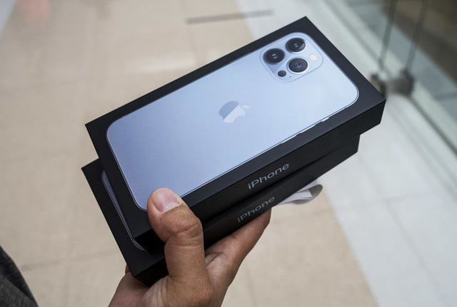 Doanh số bán iPhone 13 vẫn tăng bất chấp iPhone mới sắp ra mắt