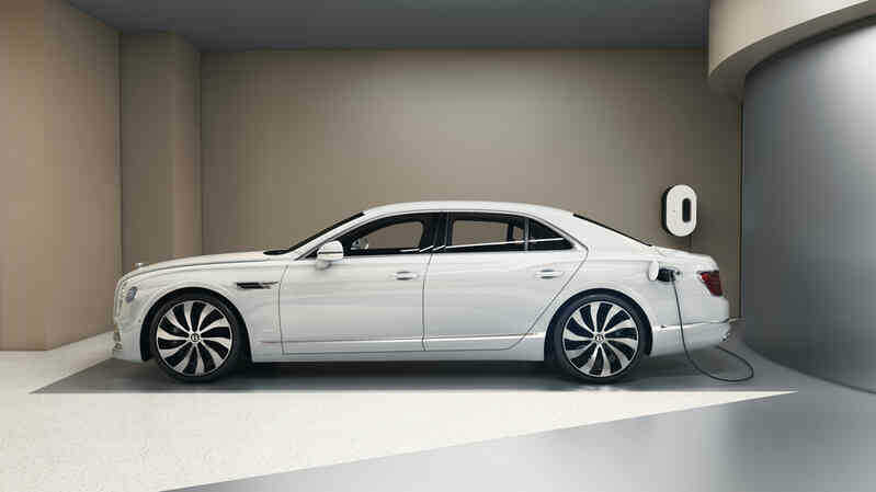 Chung cư Bentley lắp thang máy chở xe siêu sang lên hết 61 tầng để cất vào từng nhà - Ảnh 5. Chung cư Bentley lắp thang máy chở xe siêu sang lên hết 61 tầng để cất vào từng nhà - Ảnh 5.
