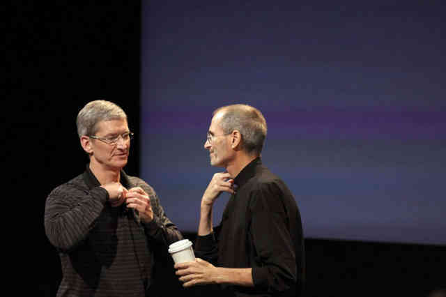 CEO Tim Cook: Steve Jobs sẽ yêu thích Apple của hiện tại - Ảnh 2. CEO Tim Cook: Steve Jobs sẽ yêu thích Apple của hiện tại - Ảnh 2.