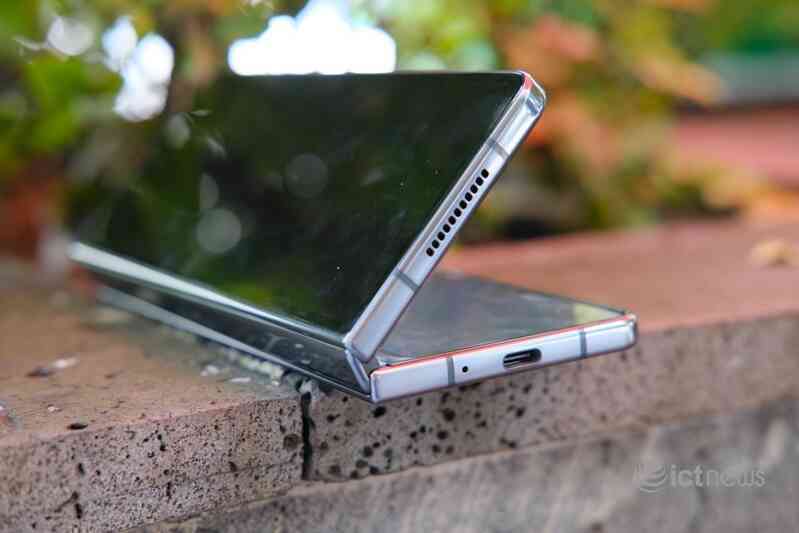 Trải nghiệm Z Fold4: Sức mạnh của smartphone màn hình gập