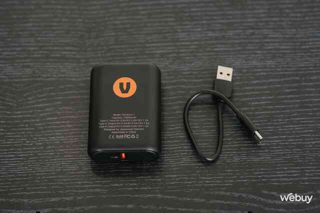 Velasboost Dynamic 1: Pin dự phòng 10,000mAh thương hiệu Việt thiết kế cực gọn, giá chỉ 399,000 đồng - Ảnh 3. Velasboost Dynamic 1: Pin dự phòng 10,000mAh thương hiệu Việt thiết kế cực gọn, giá chỉ 399,000 đồng - Ảnh 3.