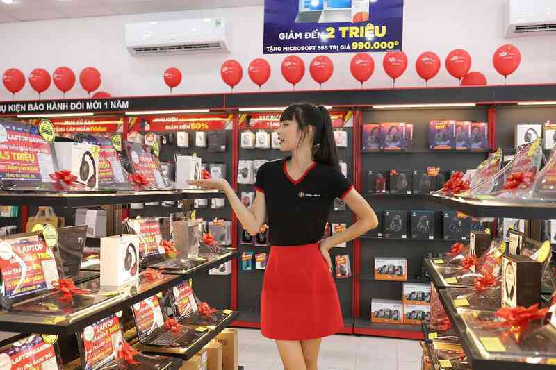 FPT Shop giảm đến 6 triệu và tặng bộ quà 1,5 triệu cho laptop chơi game - Ảnh 2. FPT Shop giảm đến 6 triệu và tặng bộ quà 1,5 triệu cho laptop chơi game - Ảnh 2.